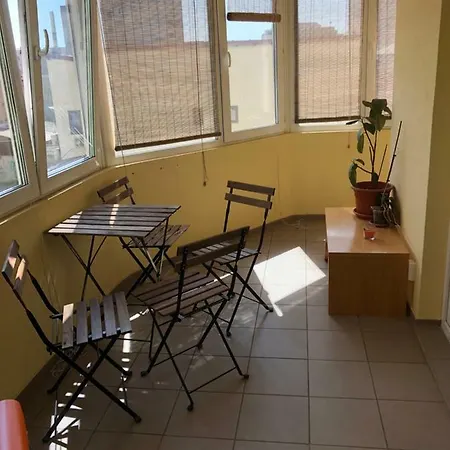 Green With Terrace 12 Appartement Bucarest